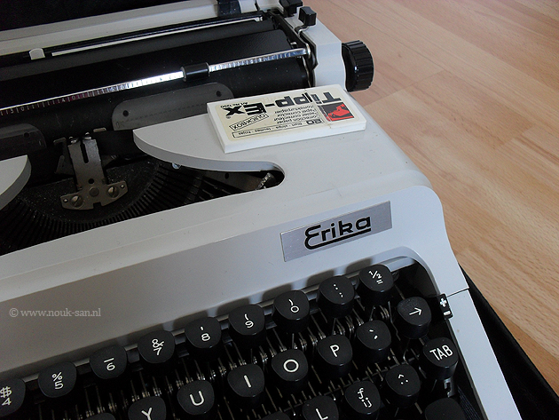 Typemachine Erika model 44